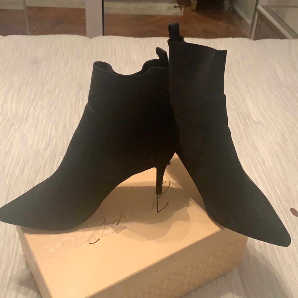 Steve Madden black bootie